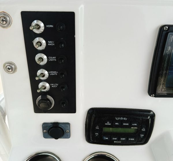 Coastal Boat Pros, Little River, SC, Pre-Owned Boats, 2016 Robalo 222