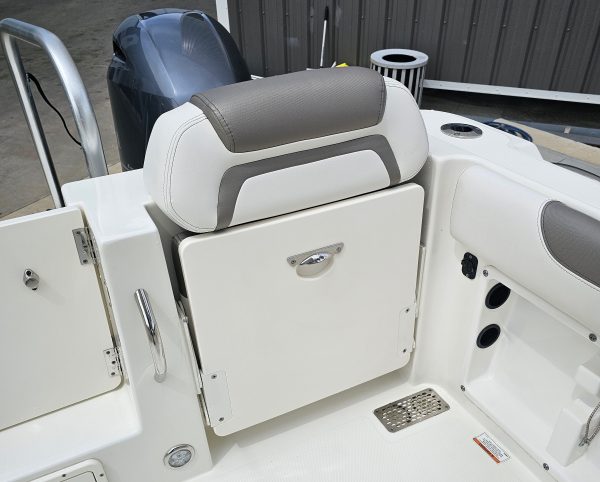 Coastal Boat Pros, Little River, SC, Pre-Owned Boats, 2018 WorldCat 255 DC