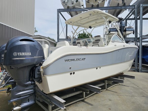 Coastal Boat Pros, Little River, SC, Pre-Owned Boats, 2018 WorldCat 255 DC