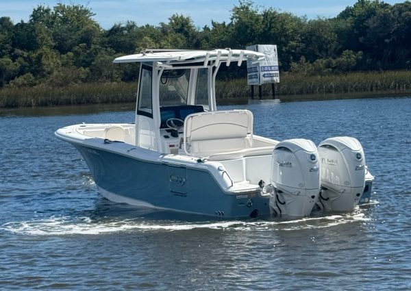 2025 Sea Hunt Ultra 265 - Image 2