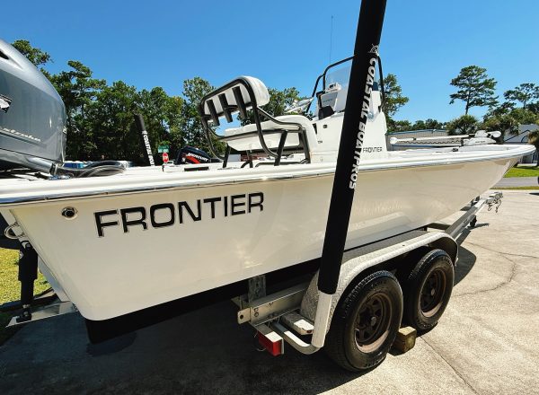 Coastal Boat Pros, Little River, SC, Pre-Owned Boats, 2015 Frontier 2104