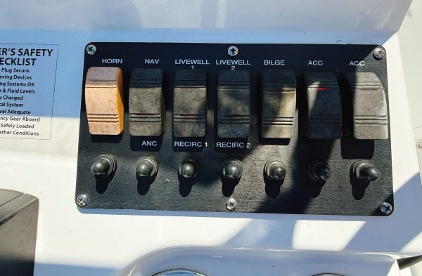 Coastal Boat Pros, Little River, SC, Pre-Owned Boats, 2015 Frontier 2104