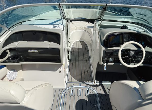 Coastal Boat Pros, Little River, SC, Pre-Owned Boats, 2000 Four Winns 260 Horizon