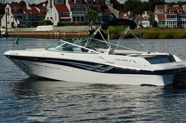 Coastal Boat Pros, Little River, SC, Pre-Owned Boats, 2000 Four Winns 260 Horizon